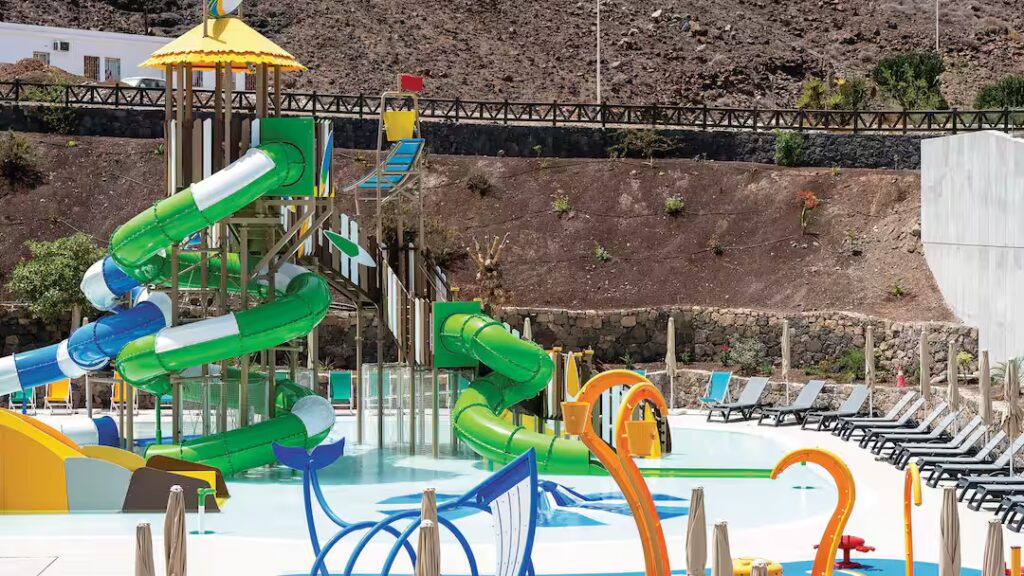 hotel with splash park