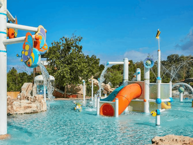 baby friendly hotel Greece
