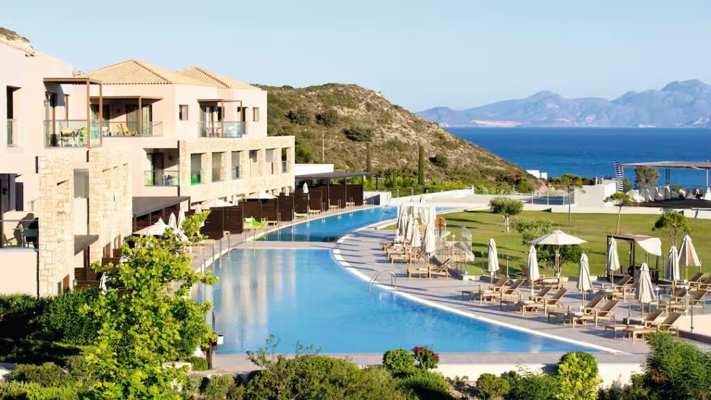family friendly hotel with swim up rooms