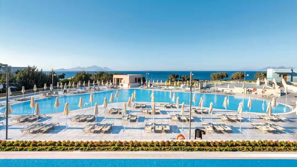 family friendly hotel with swim up rooms