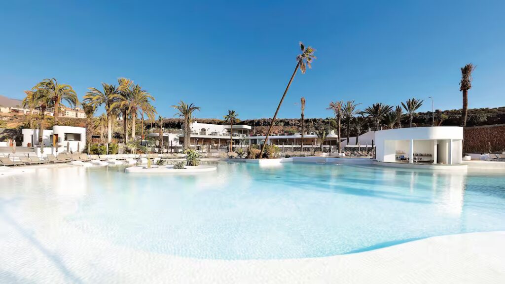 family friendly hotel near a gorgeous beach