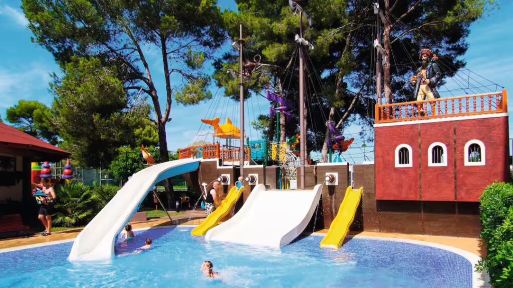 family friendly hotel with swim up rooms