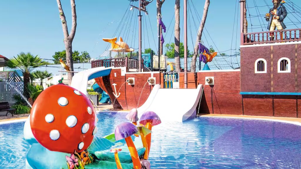 family friendly hotel with swim up rooms