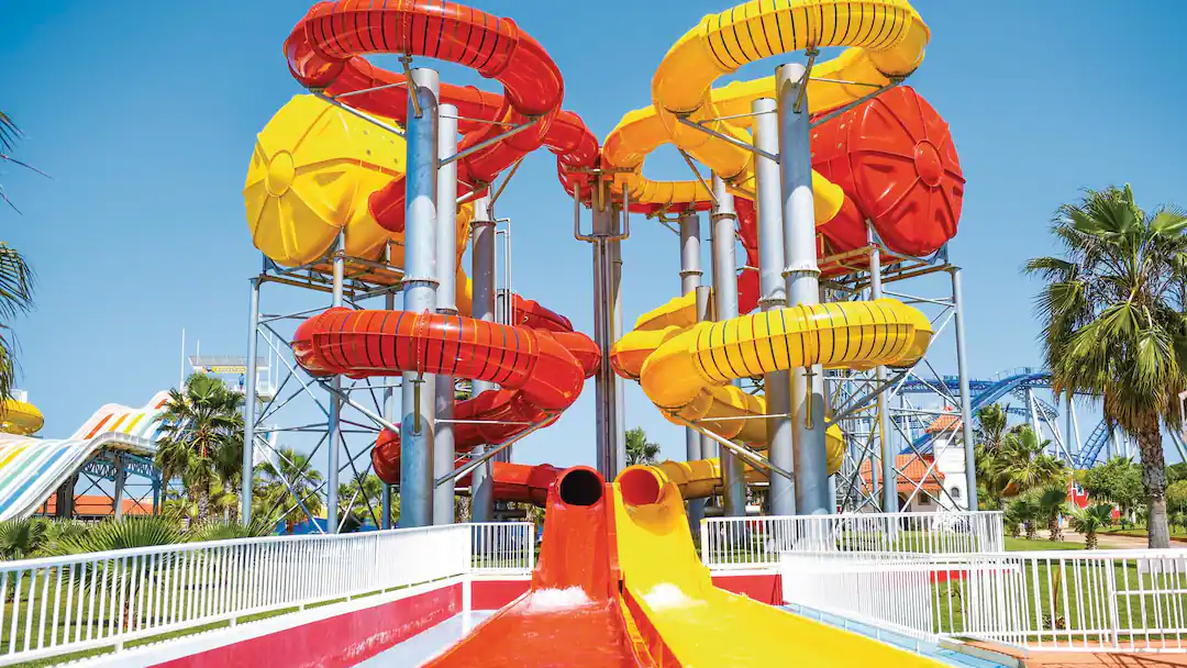 toddler friendly hotel with waterslides