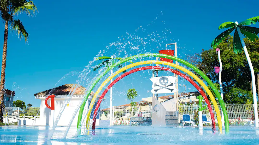 toddler friendly hotel with waterslides