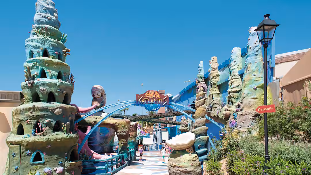 toddler friendly hotel with waterslides