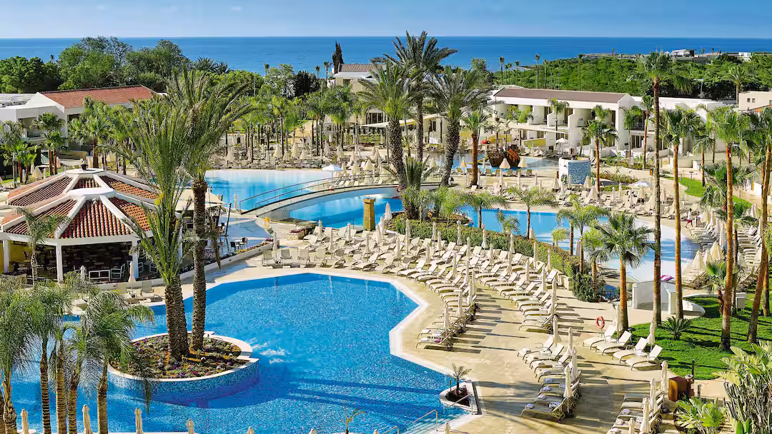 Top 10 Hotels with Amazing Lazy Rivers