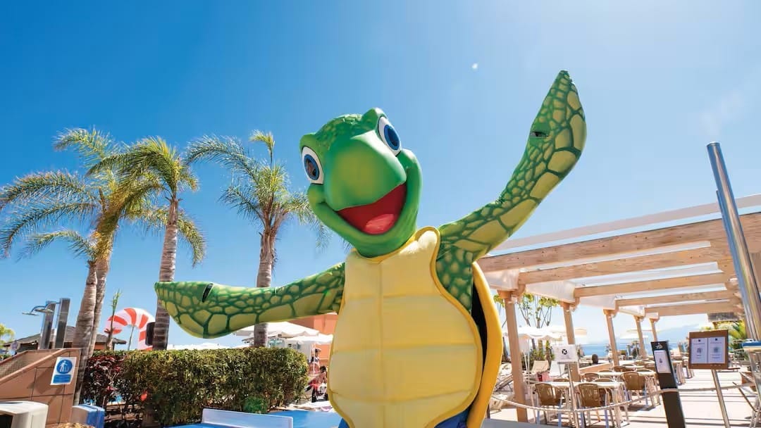 Tenerife hotels with splash parks
