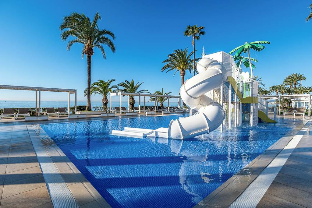 hotel in spain with splash parks