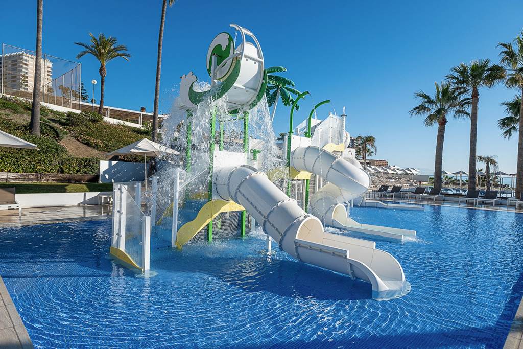 hotel in spain with splash parks