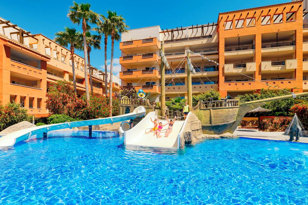 hotel in spain with splash parks
