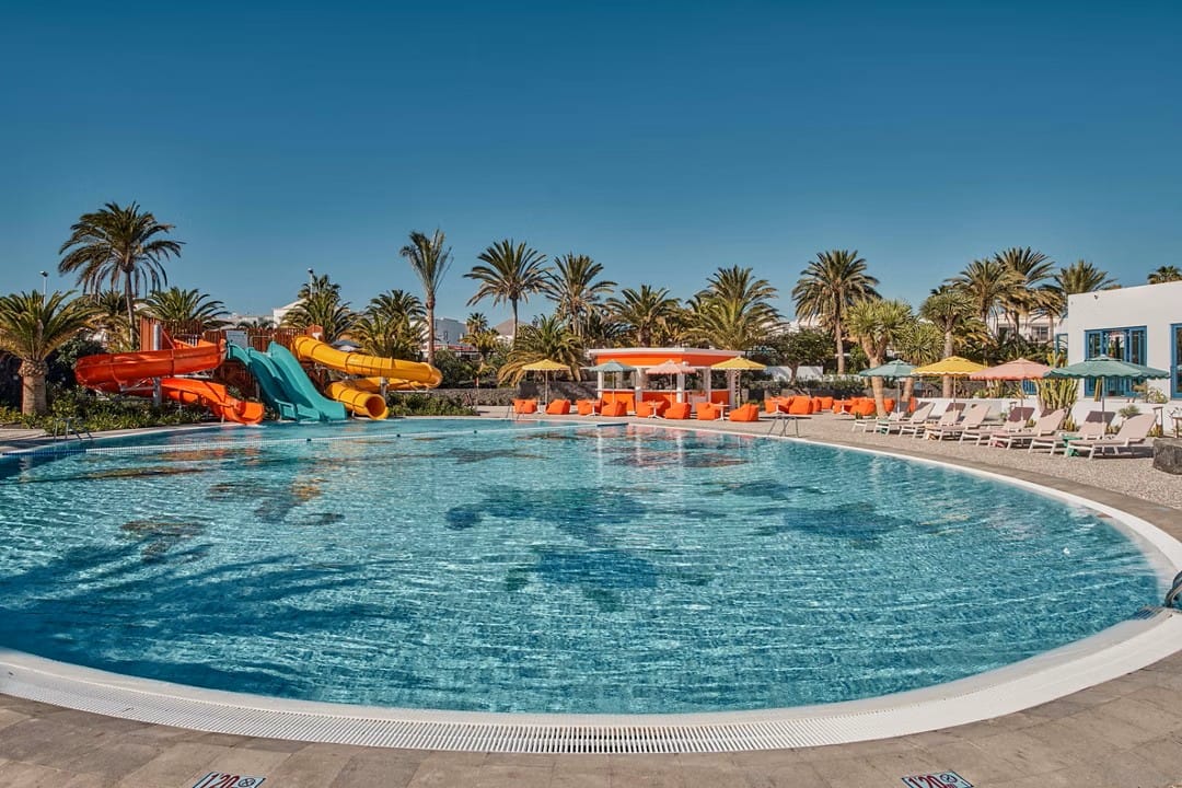 canary islands hotels with waterslides